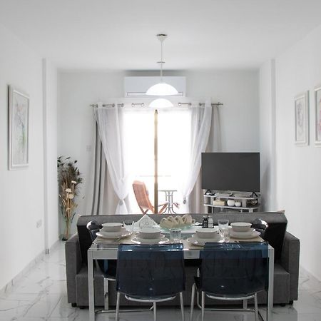 Apartment,Near The Beach Pinikoudes Larnaka Exterior foto