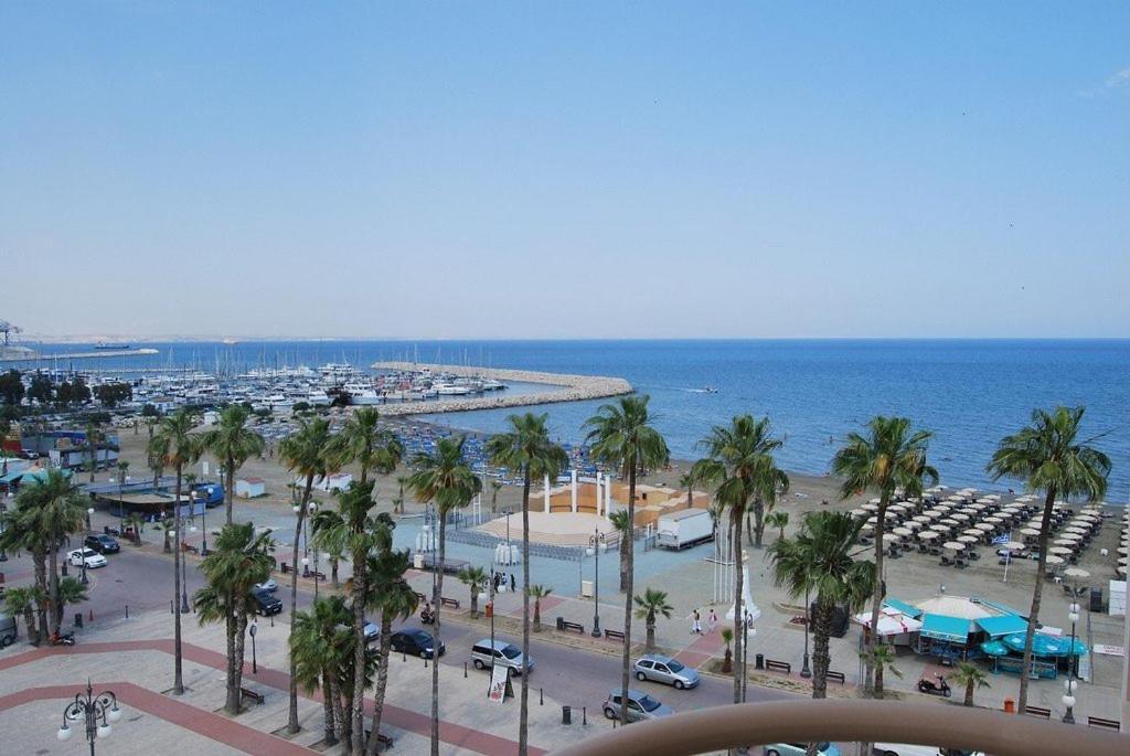 Apartment,Near The Beach Pinikoudes Larnaka Exterior foto