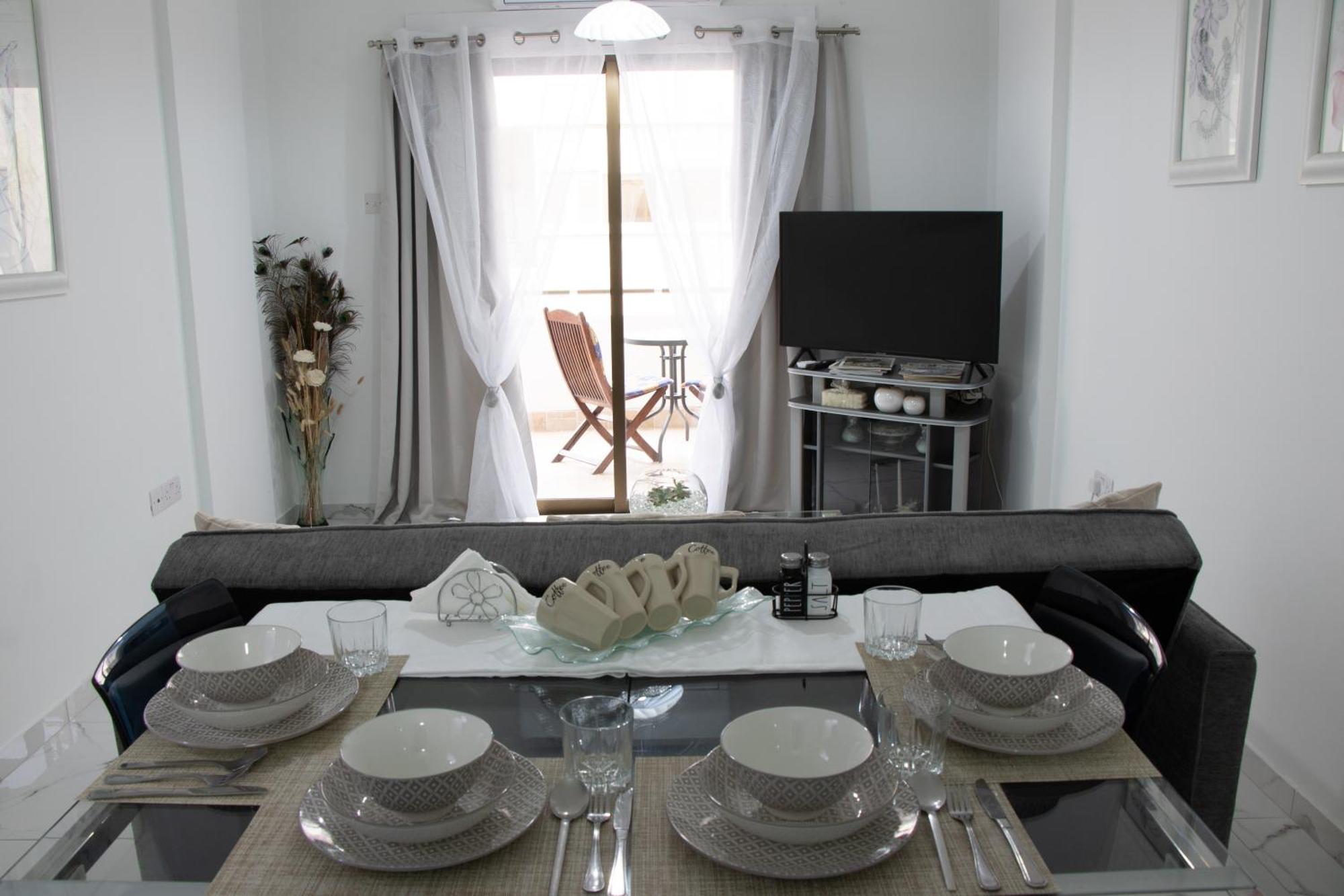 Apartment,Near The Beach Pinikoudes Larnaka Exterior foto