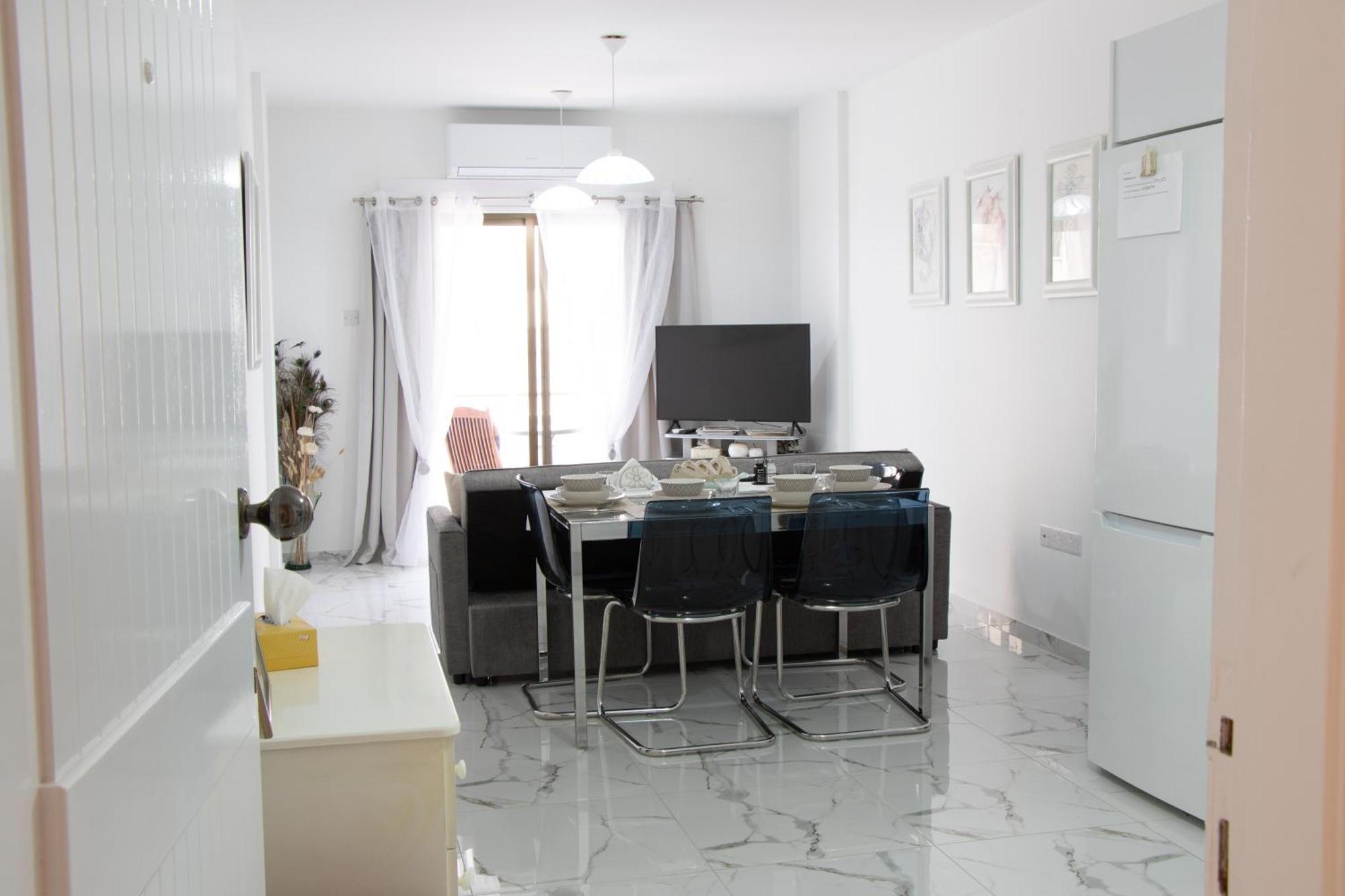 Apartment,Near The Beach Pinikoudes Larnaka Exterior foto